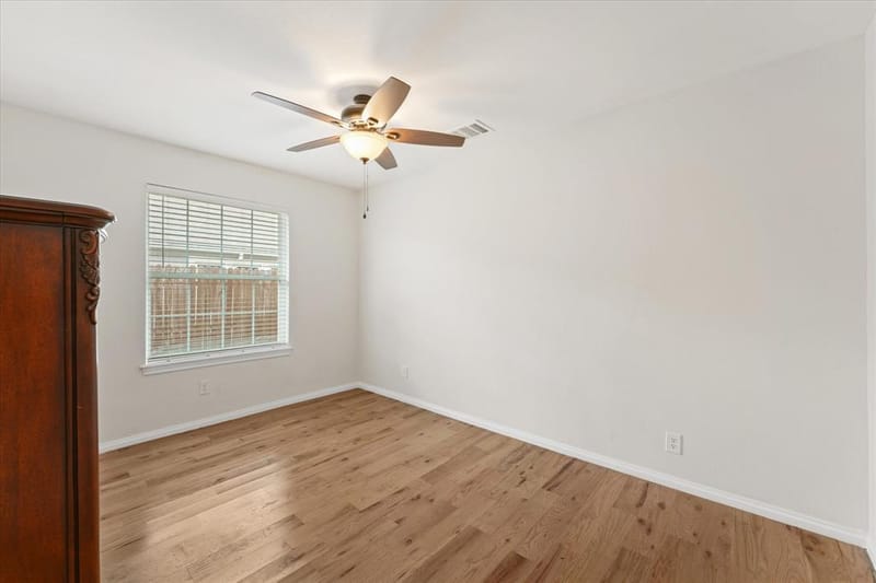 1212 Woodland Avenue, Fort Worth TX 76110 - Photo 9