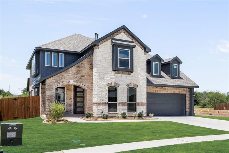 158 Creekside Drive, Sanger TX 76266 - Photo 3
