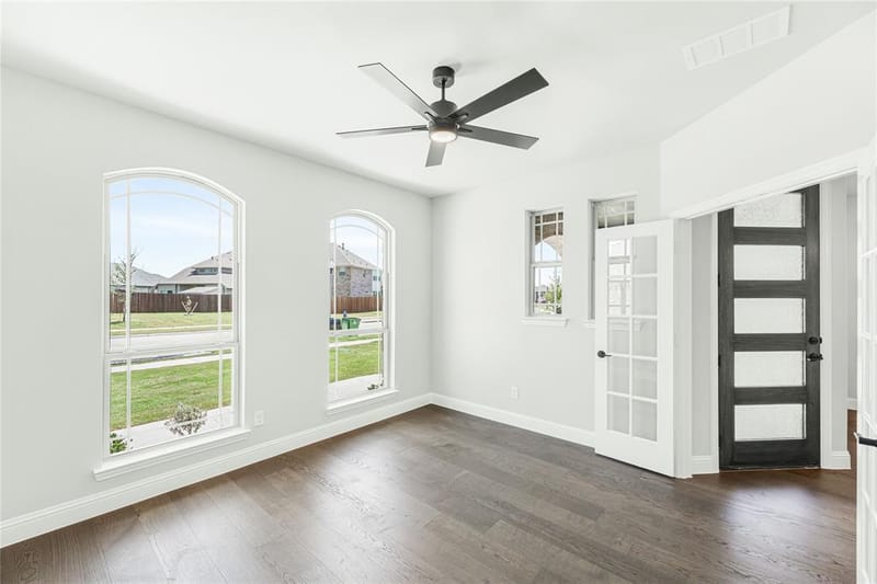 158 Creekside Drive, Sanger TX 76266 - Photo 9