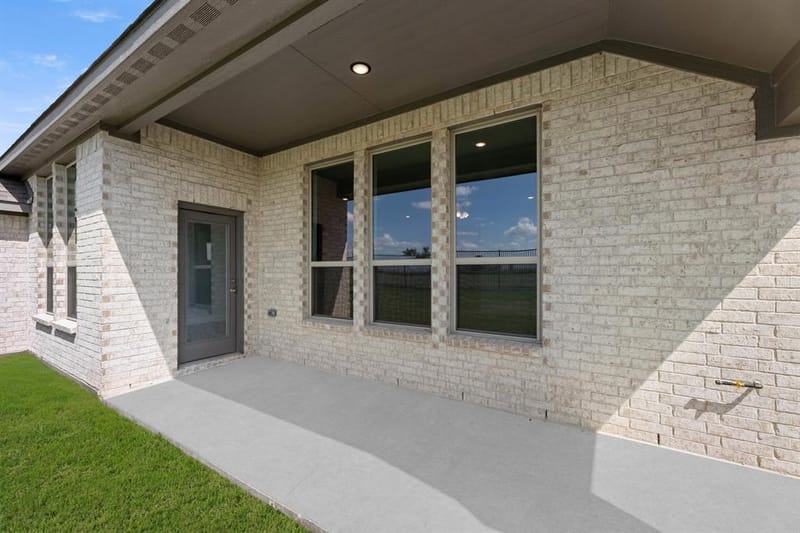1121 Nighthawk Drive, Justin TX 76247 - Photo 27