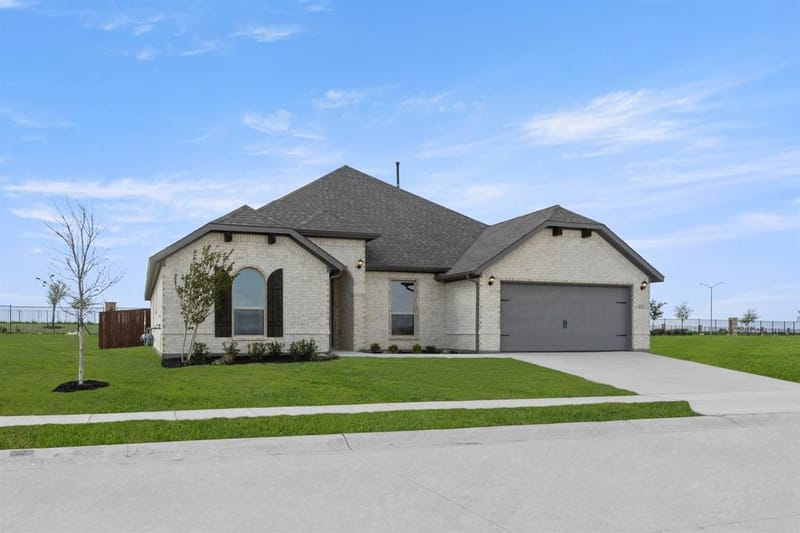 1121 Nighthawk Drive, Justin TX 76247 - Photo 2