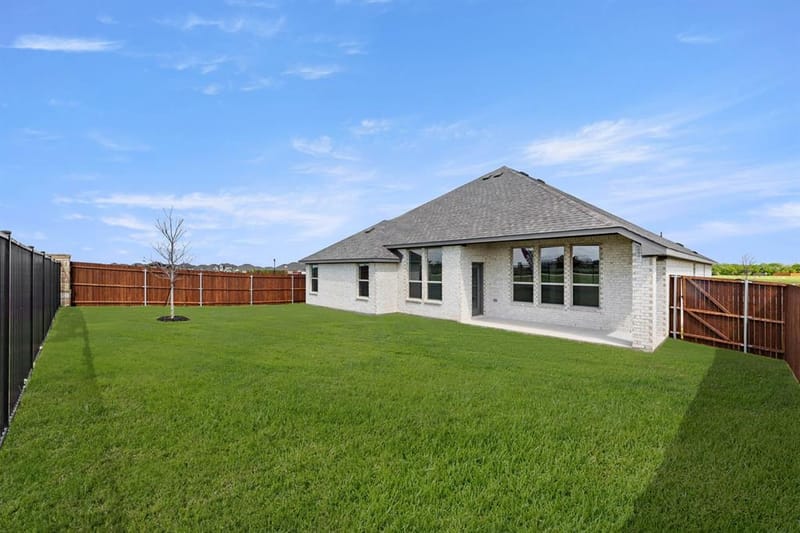 1121 Nighthawk Drive, Justin TX 76247 - Photo 25