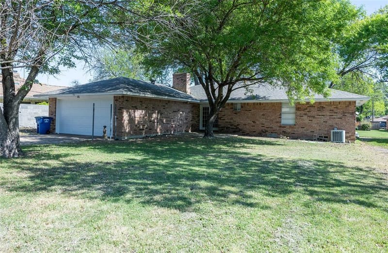 1860 Meadow Valley Lane, Dallas TX 75232 - Photo 15
