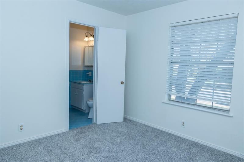 1860 Meadow Valley Lane, Dallas TX 75232 - Photo 8