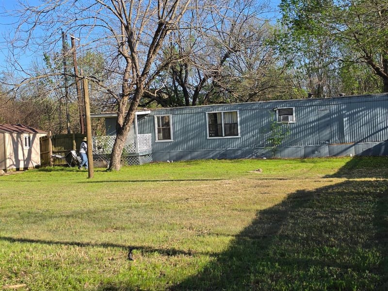 400 E Oak Grove Road, Corsicana TX 75110 - Photo 17