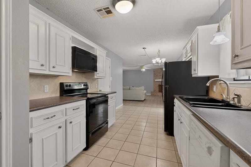 1718 Northwood Boulevard, Corsicana TX 75110 - Photo 6
