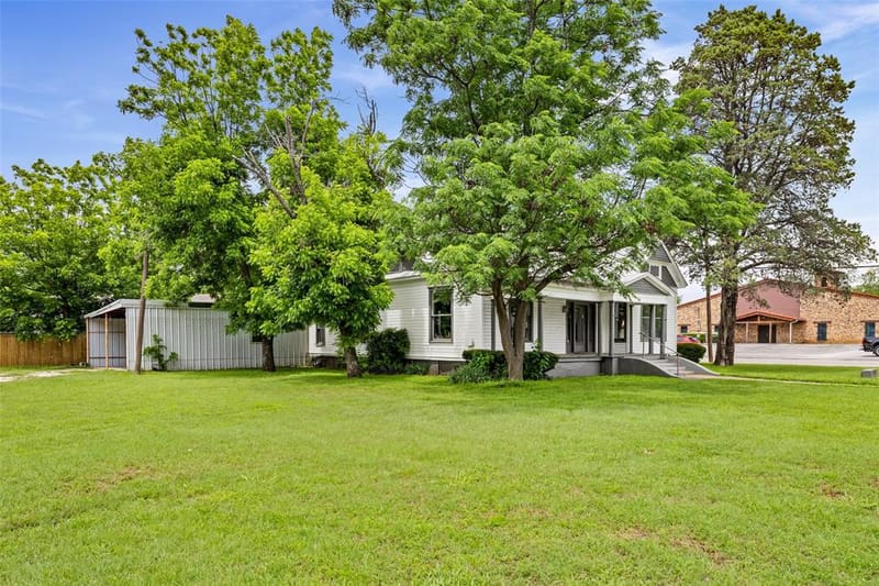 741 N Anglin Street, Cleburne TX 76033 - Photo 30
