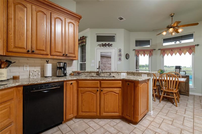 13435 Jackson Road, Krum TX 76249 - Photo 16