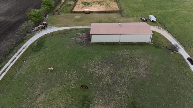 13435 Jackson Road, Krum TX 76249 - Photo 36