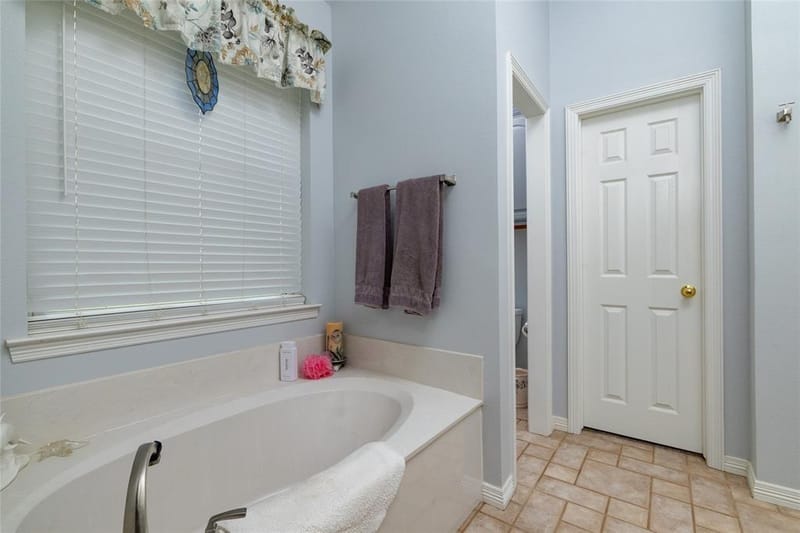 13435 Jackson Road, Krum TX 76249 - Photo 20