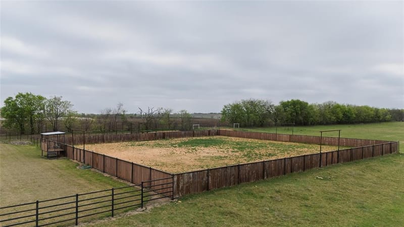 13435 Jackson Road, Krum TX 76249 - Photo 34