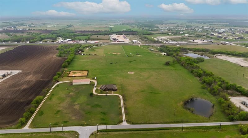 13435 Jackson Road, Krum TX 76249 - Photo 4