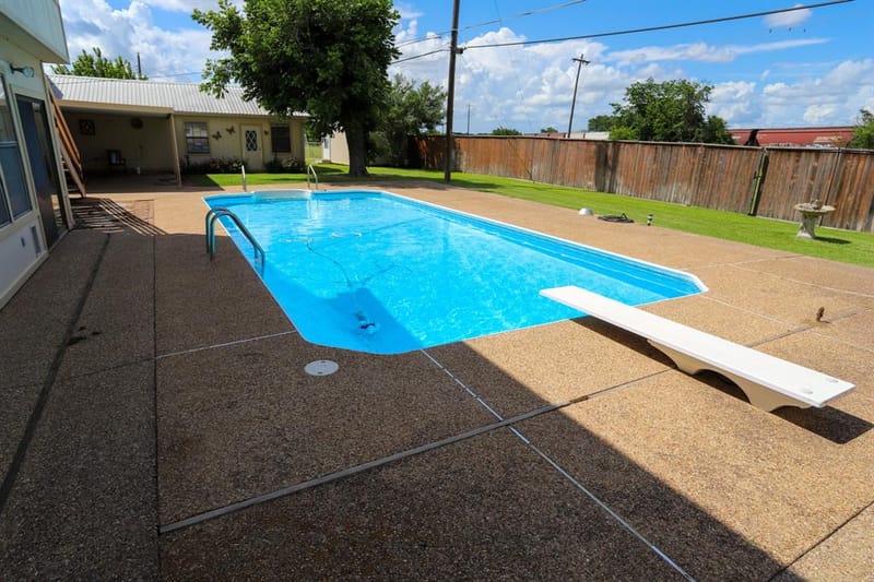 303 David Davis Drive, McGregor TX 76657 - Photo 23