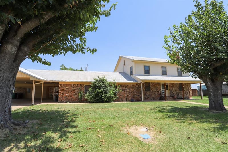 303 David Davis Drive, McGregor TX 76657 - Photo 27