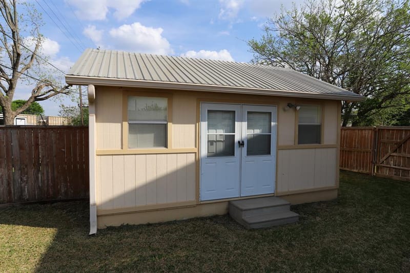303 David Davis Drive, McGregor TX 76657 - Photo 19