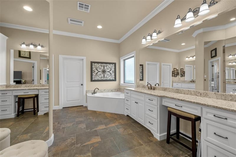 14690 Chapel Road, Lorena TX 76655 - Photo 12
