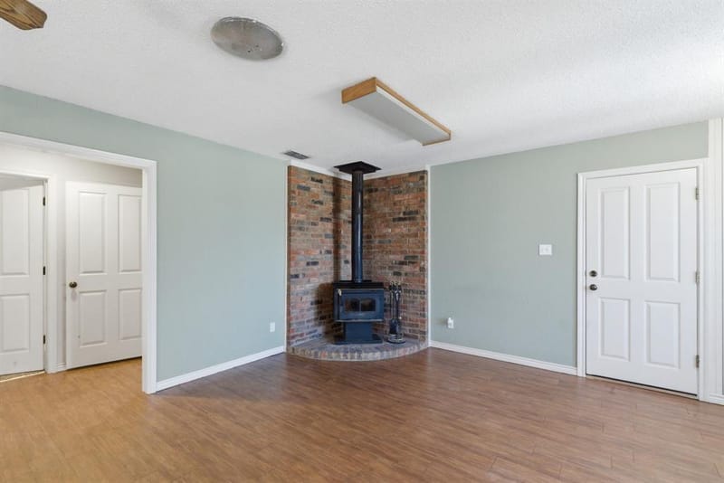 1702 Sully Court, Stephenville TX 76401 - Photo 7