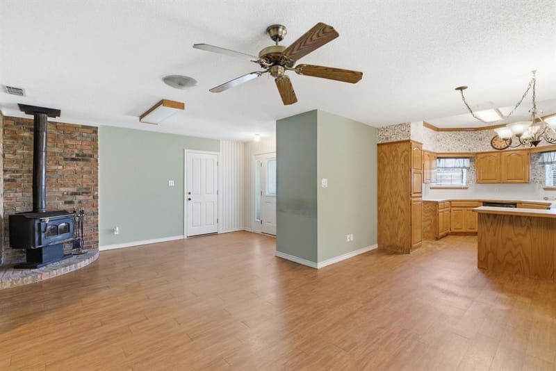 1702 Sully Court, Stephenville TX 76401 - Photo 5