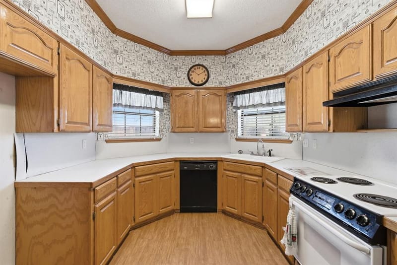 1702 Sully Court, Stephenville TX 76401 - Photo 9