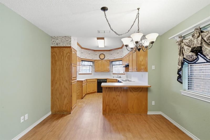 1702 Sully Court, Stephenville TX 76401 - Photo 8
