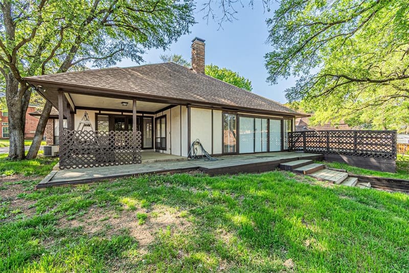 8808 Sylvan Court, Fort Worth TX 76120 - Photo 36