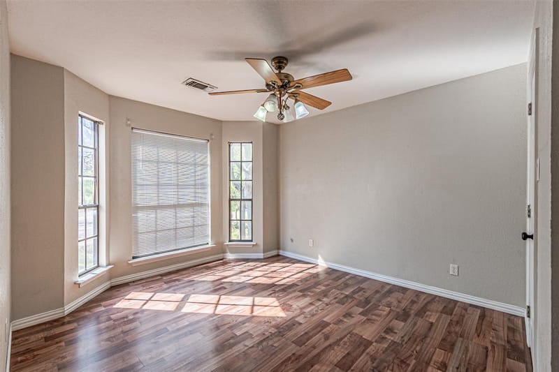 8808 Sylvan Court, Fort Worth TX 76120 - Photo 32