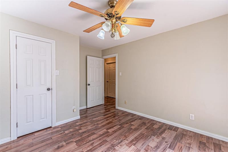 8808 Sylvan Court, Fort Worth TX 76120 - Photo 33