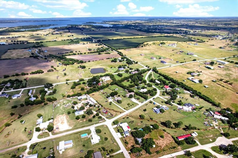 13051 Cherokee Road, Sanger TX 76266 - Photo 40