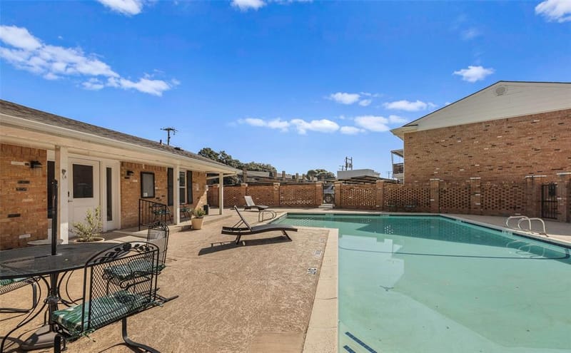 6007 Sandhurst Lane # D, Dallas TX 75206 - Photo 24