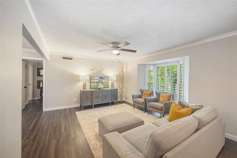 6007 Sandhurst Lane # D, Dallas TX 75206 - Photo 4