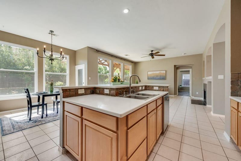 7301 Summer Glen Drive, McKinney TX 75072 - Photo 12