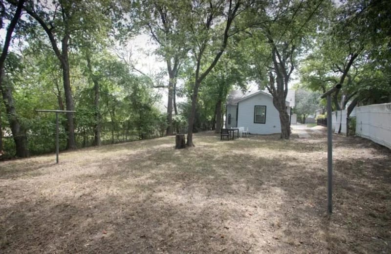 1527 Padgitt Avenue, Dallas TX 75203 - Photo 4