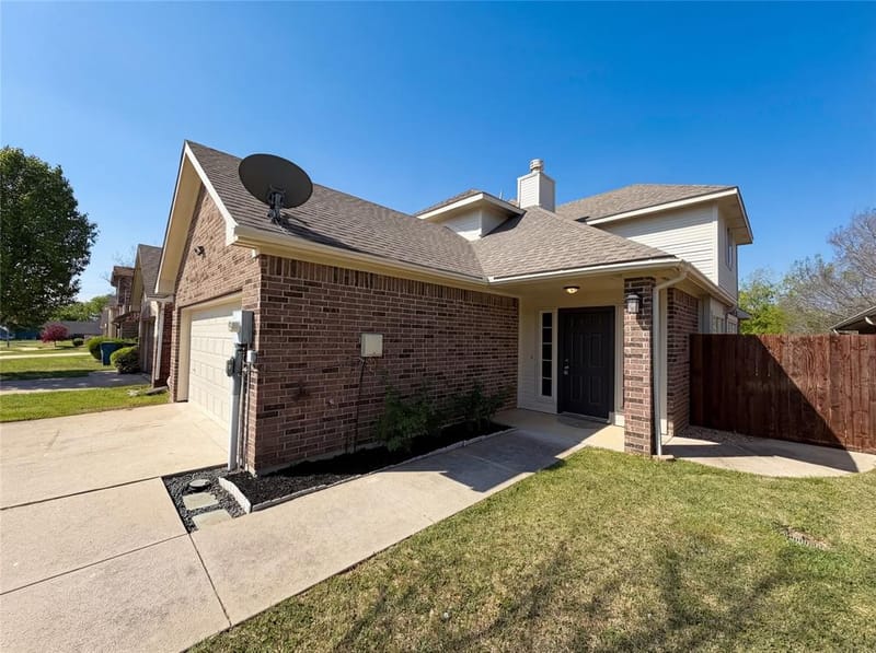 954 S Old Orchard Lane, Lewisville TX 75067 - Photo 7