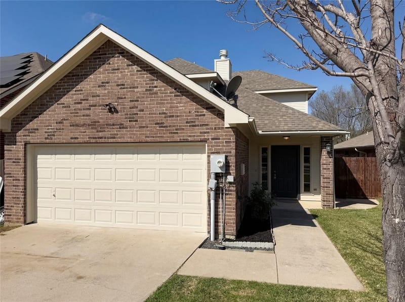 954 S Old Orchard Lane, Lewisville TX 75067