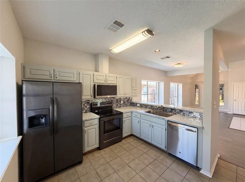 954 S Old Orchard Lane, Lewisville TX 75067 - Photo 11