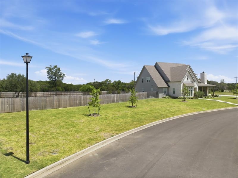 216 Wycliff Drive, China Spring TX 76633 - Photo 6