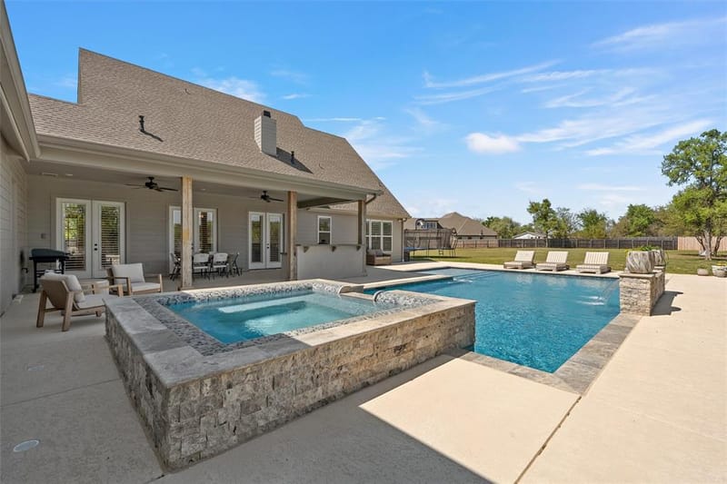 216 Wycliff Drive, China Spring TX 76633 - Photo 3
