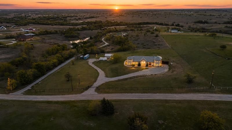 1395 Private Road 4011, Decatur TX 76234