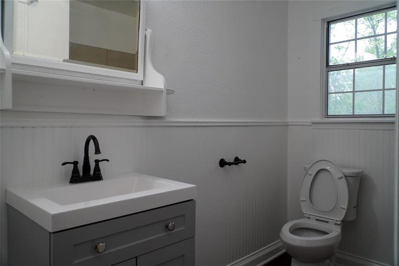403 N Fairview Street, Keene TX 76059 - Photo 15