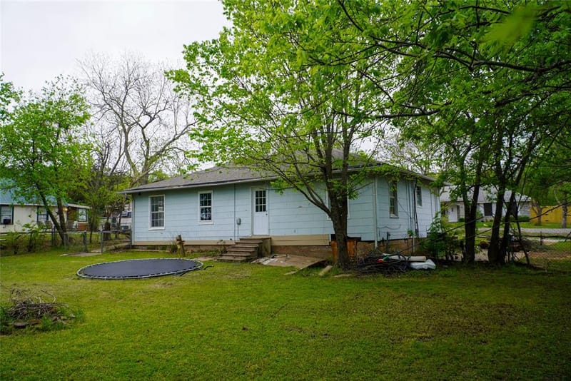 403 N Fairview Street, Keene TX 76059 - Photo 25
