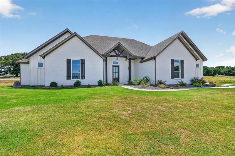 1005 Ronnie Court, Springtown TX 76082