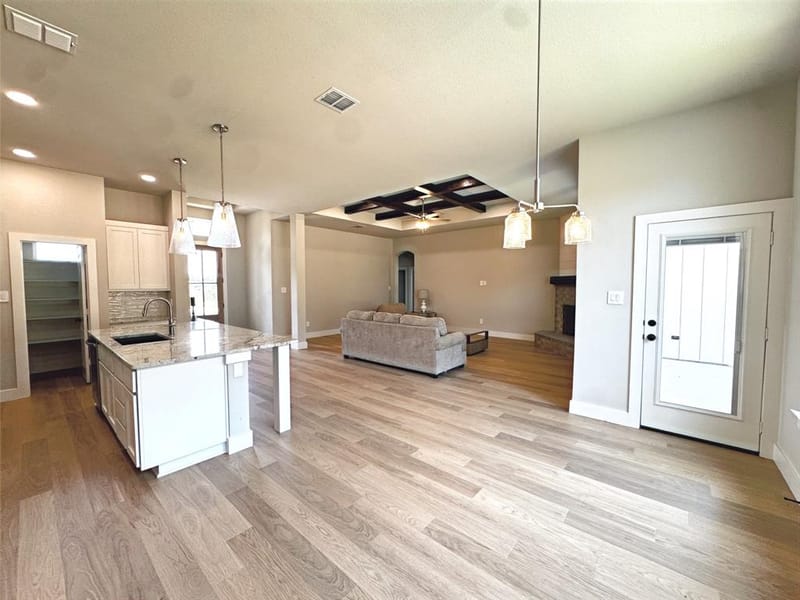 1005 Ronnie Court, Springtown TX 76082 - Photo 10