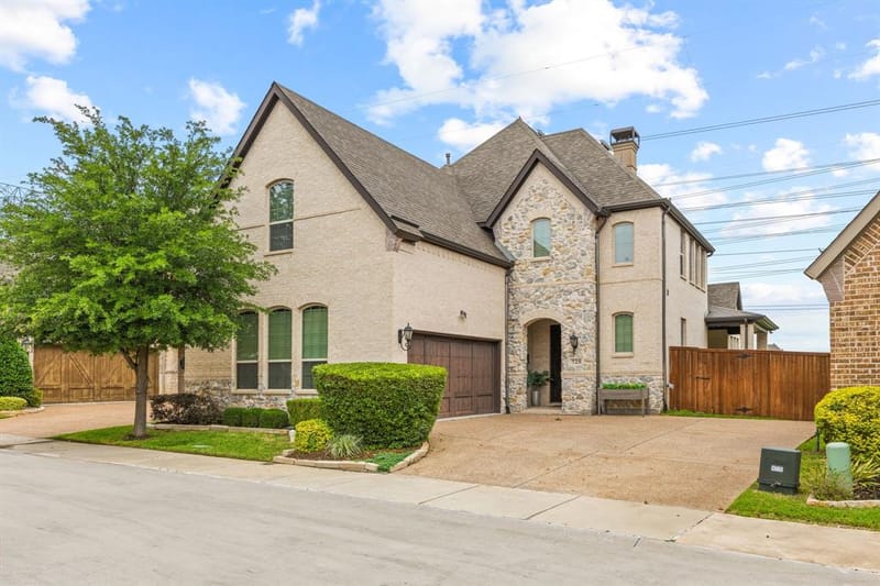 725 Royal Minister Boulevard, Lewisville TX 75056