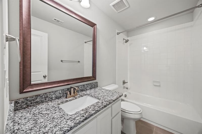 725 Royal Minister Boulevard, Lewisville TX 75056 - Photo 28