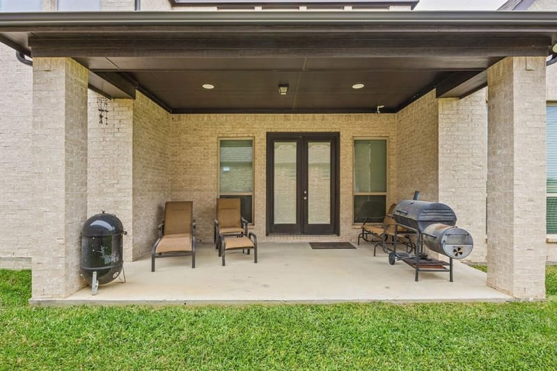 725 Royal Minister Boulevard, Lewisville TX 75056 - Photo 5