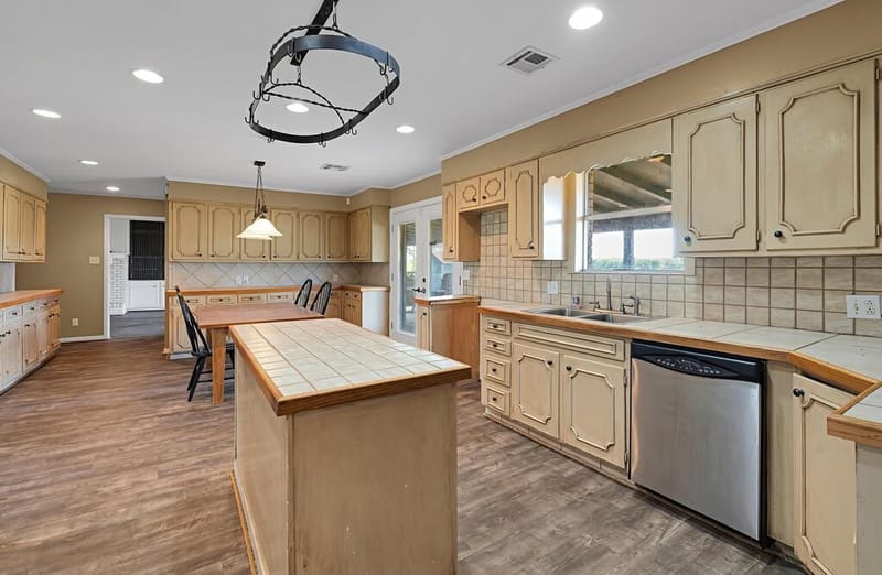 596 Saffle Road, Robinson TX 76706 - Photo 9