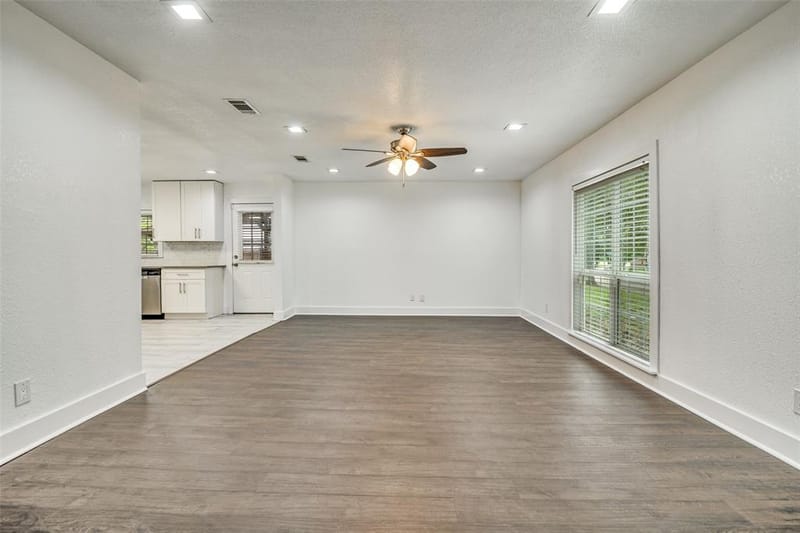 310 Thistle Drive, Garland TX 75043 - Photo 3