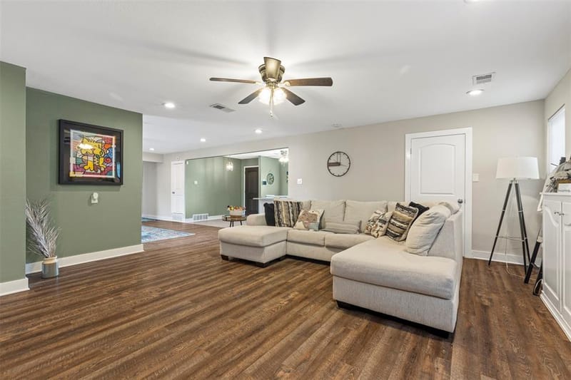 2425 Larchmont Drive, Mesquite TX 75150 - Photo 2