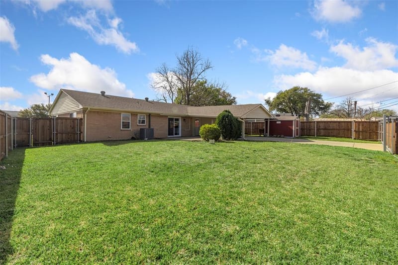 2425 Larchmont Drive, Mesquite TX 75150 - Photo 3