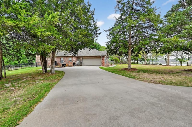 4851 Stout Road, Midlothian TX 76065 - Photo 2